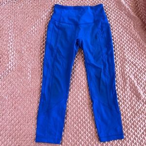 🍋 Lululemon crops size 6